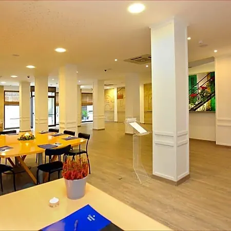 Ξενοδοχείο Centrum 3*